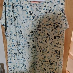 EVRI Splitneck Blouse